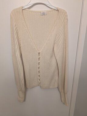 Aritzia Wilfred pearl button cardigan